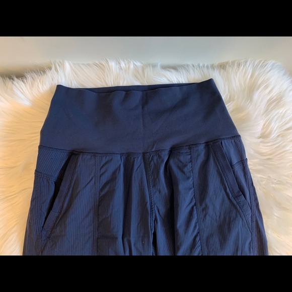 Brand New Lululemon Navy Nylon Joggers Pants! - Picture 7 of 8